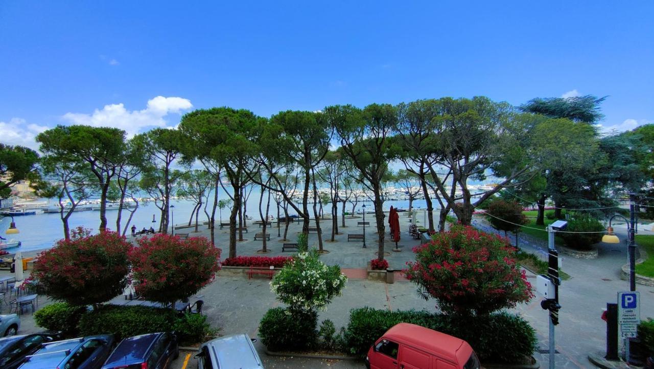Un Balcone In Pineta Appartement Fezzano  Buitenkant foto