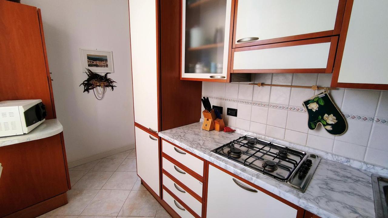 Un Balcone In Pineta Appartement Fezzano  Buitenkant foto
