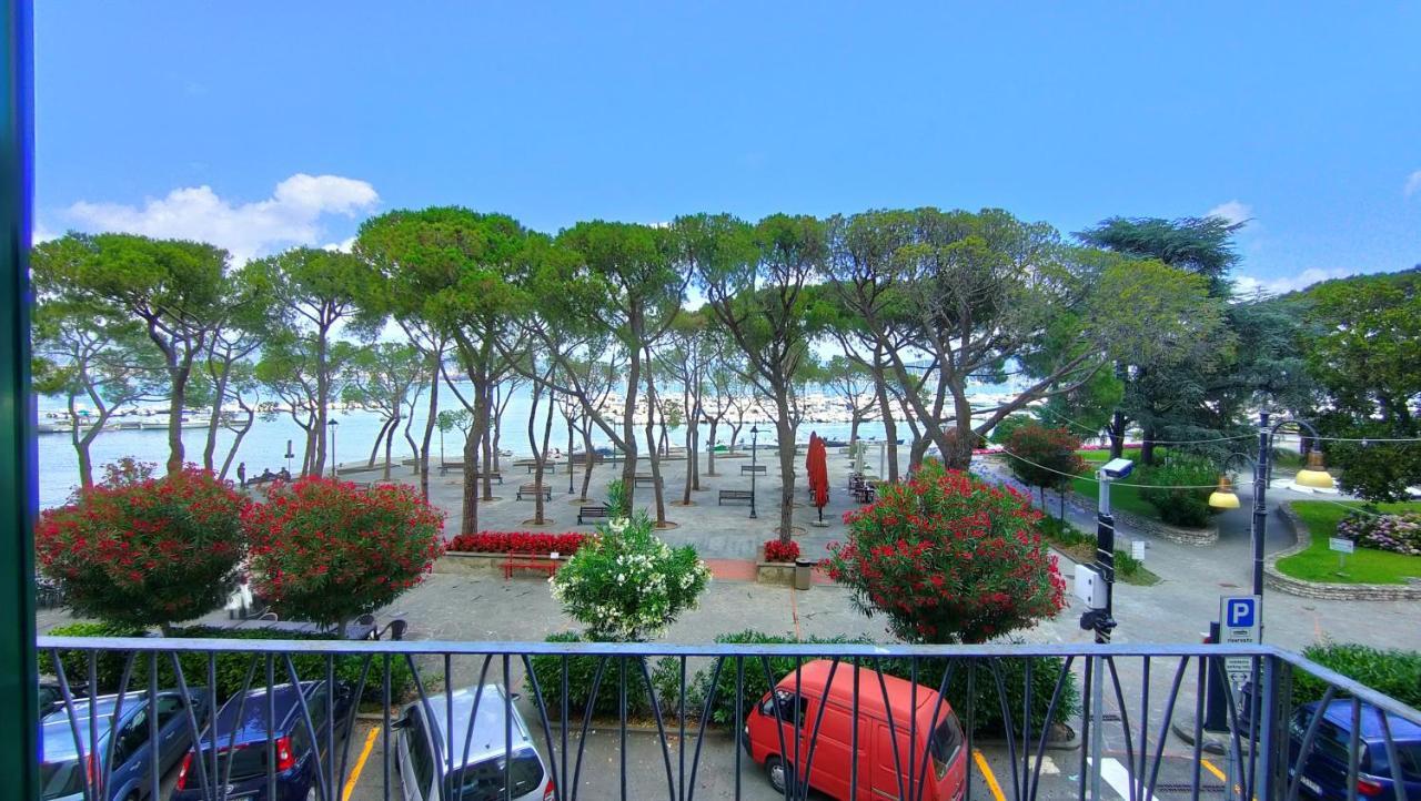 Un Balcone In Pineta Appartement Fezzano  Buitenkant foto