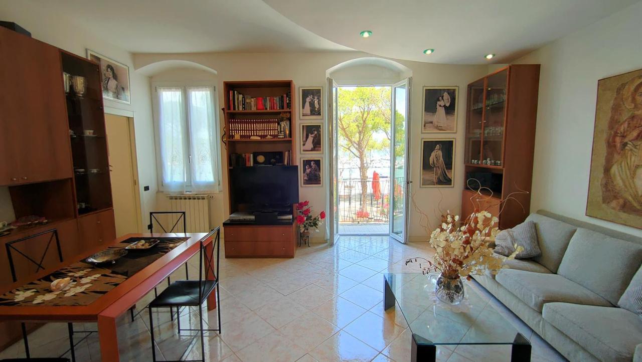 Un Balcone In Pineta Appartement Fezzano  Buitenkant foto